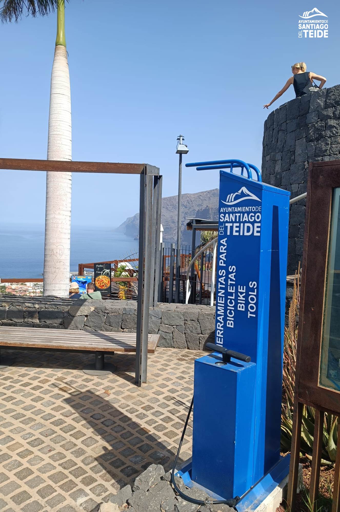 Santiago del Teide instala 3 puntos de asistencia para bicicletas