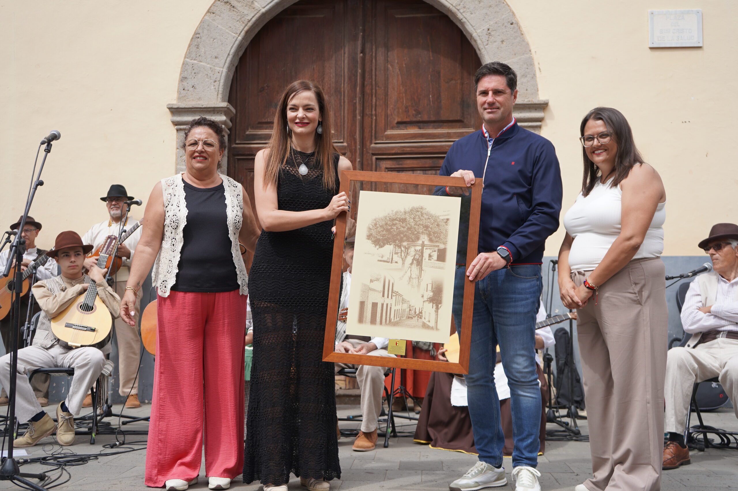 Más de 500 personas disfrutaron de la XXXV edición de la excursión de mayores visitando Arona