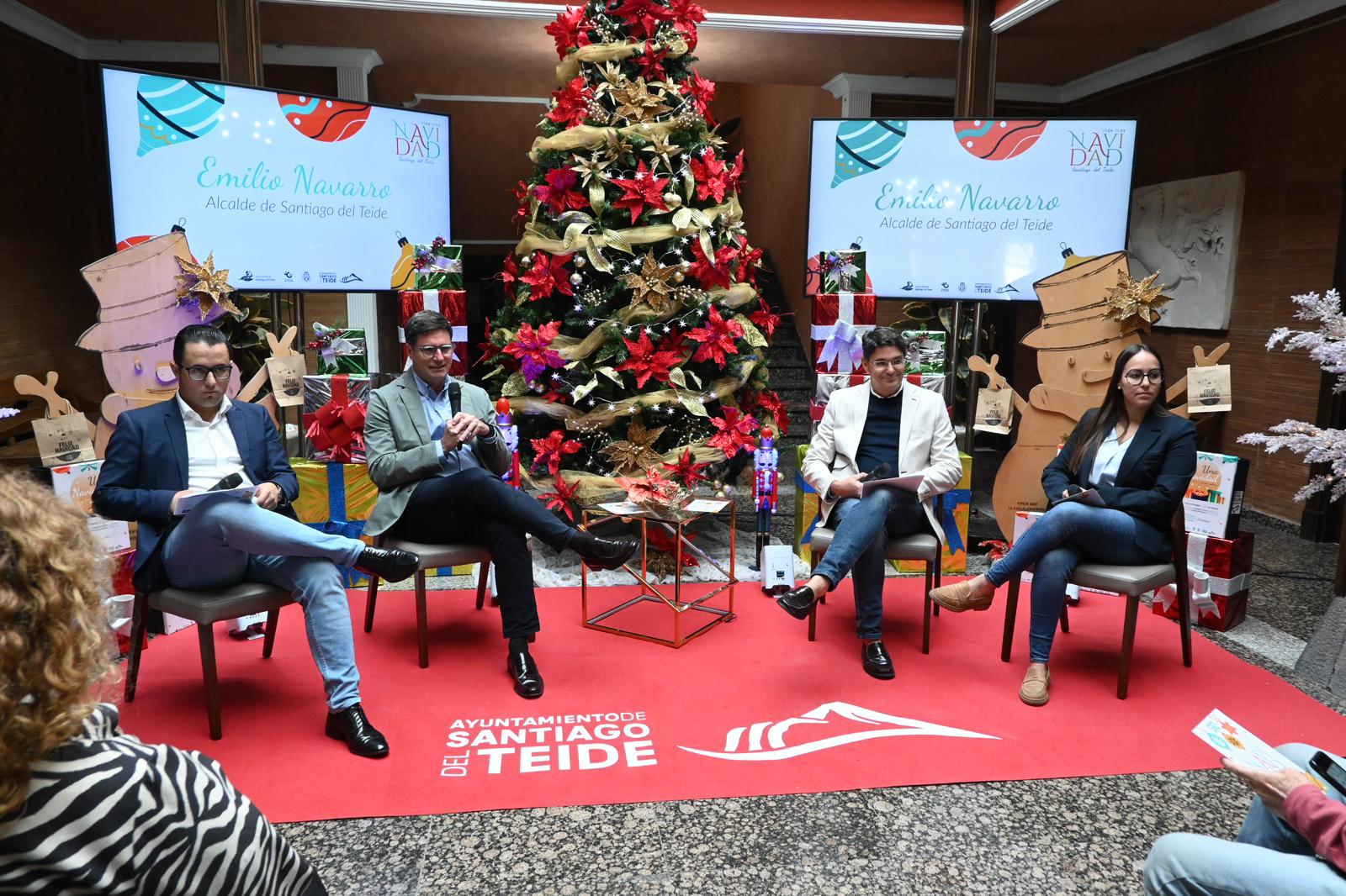 El alcalde presenta la programación navideña de Santiago del Teide 2024-2025