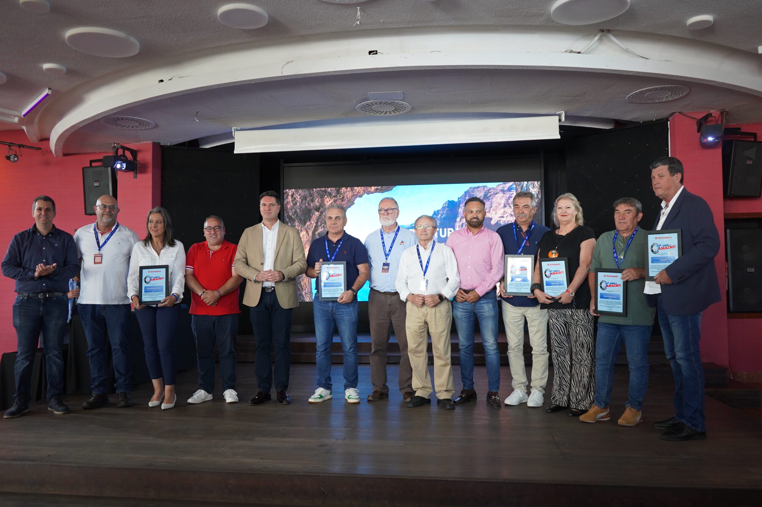 El ayuntamiento reconoce la labor de las escuderías organizadoras de la Subida a Tamaimo en sus 50 años de historia