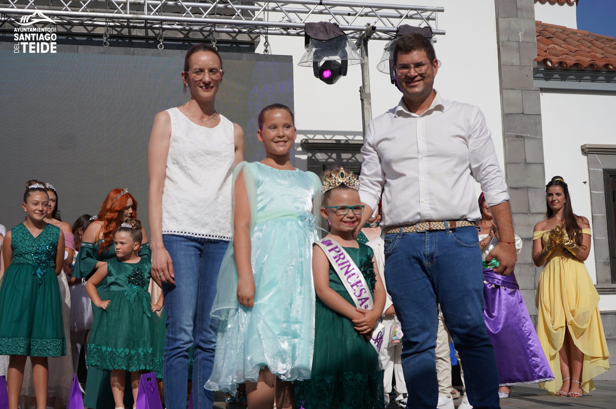 Carla Barreto Hernández, nueva Reina Infantil de las Fiestas en Honor a San Pedro 2025